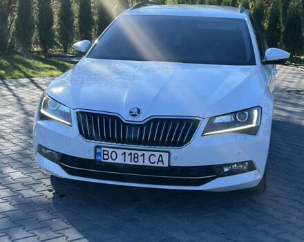 Белый Шкода Суперб, объемом двигателя 1.97 л и пробегом 310 тыс. км за 13900 $, фото 1 на Automoto.ua