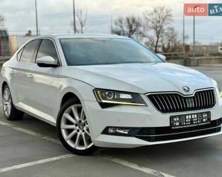 Білий Шкода Суперб, об'ємом двигуна 1.6 л та пробігом 267 тис. км за 15700 $, фото 1 на Automoto.ua