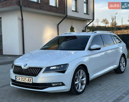 Белый Шкода Суперб, объемом двигателя 1.97 л и пробегом 225 тыс. км за 17800 $, фото 1 на Automoto.ua