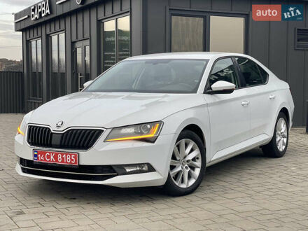 Белый Шкода Суперб, объемом двигателя 2 л и пробегом 255 тыс. км за 14999 $, фото 1 на Automoto.ua
