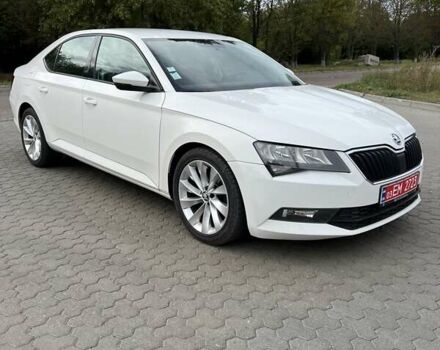 Белый Шкода Суперб, объемом двигателя 1.6 л и пробегом 172 тыс. км за 13500 $, фото 1 на Automoto.ua