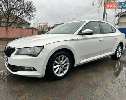 Білий Шкода Суперб, об'ємом двигуна 1.6 л та пробігом 284 тис. км за 11400 $, фото 1 на Automoto.ua