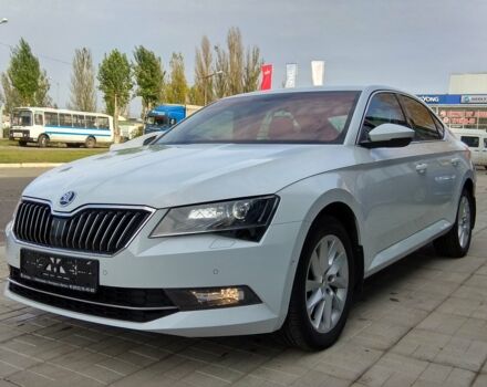 Белый Шкода Суперб, объемом двигателя 2 л и пробегом 38 тыс. км за 35500 $, фото 1 на Automoto.ua