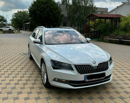 Белый Шкода Суперб, объемом двигателя 1.97 л и пробегом 229 тыс. км за 18900 $, фото 1 на Automoto.ua