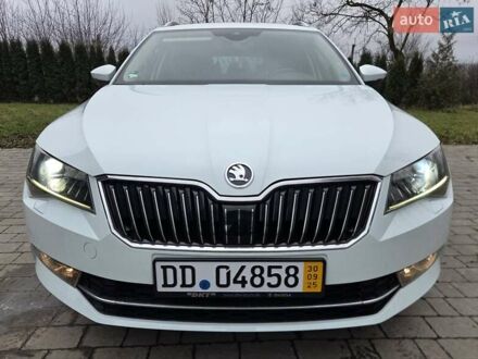 Белый Шкода Суперб, объемом двигателя 2 л и пробегом 288 тыс. км за 15999 $, фото 1 на Automoto.ua