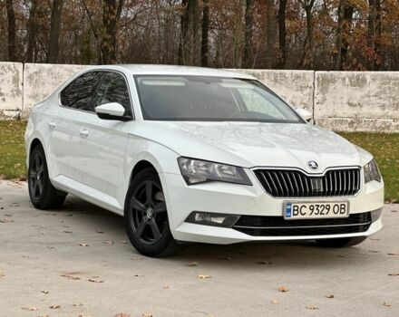 Белый Шкода Суперб, объемом двигателя 1.6 л и пробегом 171 тыс. км за 14000 $, фото 1 на Automoto.ua