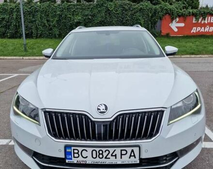 Білий Шкода Суперб, об'ємом двигуна 1.6 л та пробігом 220 тис. км за 18200 $, фото 1 на Automoto.ua