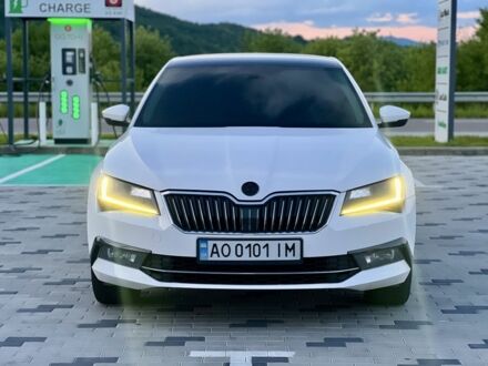 Шкода Суперб 2017 у Хусте на Automoto.ua Білий Шкода Суперб, об'ємом двигуна 2 л та пробігом 279 тис. км за 16400 $, фото 1 на Automoto.ua