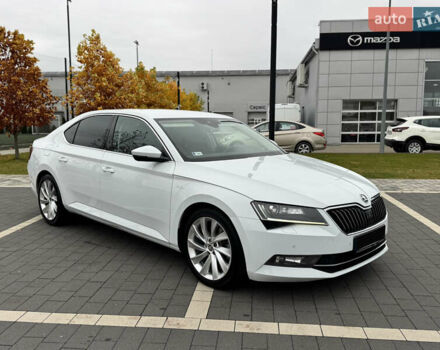 Шкода Суперб 2017 у Мукачеве на Automoto.ua Білий Шкода Суперб, об'ємом двигуна 1.8 л та пробігом 220 тис. км за 18000 $, фото 1 на Automoto.ua