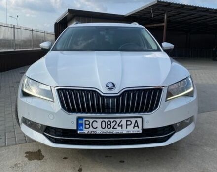 Белый Шкода Суперб, объемом двигателя 1.6 л и пробегом 224 тыс. км за 15600 $, фото 1 на Automoto.ua
