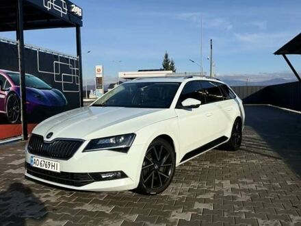 Белый Шкода Суперб, объемом двигателя 1.97 л и пробегом 224 тыс. км за 20000 $, фото 1 на Automoto.ua