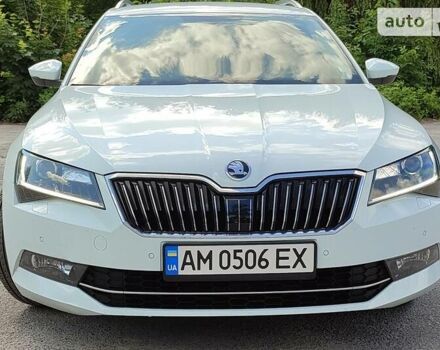 Белый Шкода Суперб, объемом двигателя 1.6 л и пробегом 269 тыс. км за 16700 $, фото 1 на Automoto.ua