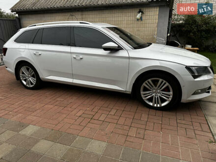 Белый Шкода Суперб, объемом двигателя 1.97 л и пробегом 290 тыс. км за 19000 $, фото 1 на Automoto.ua