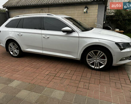 Белый Шкода Суперб, объемом двигателя 1.97 л и пробегом 290 тыс. км за 19000 $, фото 1 на Automoto.ua