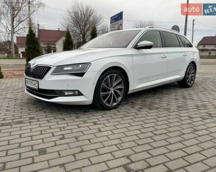 Белый Шкода Суперб, объемом двигателя 1.97 л и пробегом 268 тыс. км за 19999 $, фото 1 на Automoto.ua