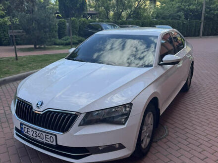 Білий Шкода Суперб, об'ємом двигуна 1.8 л та пробігом 165 тис. км за 15900 $, фото 1 на Automoto.ua