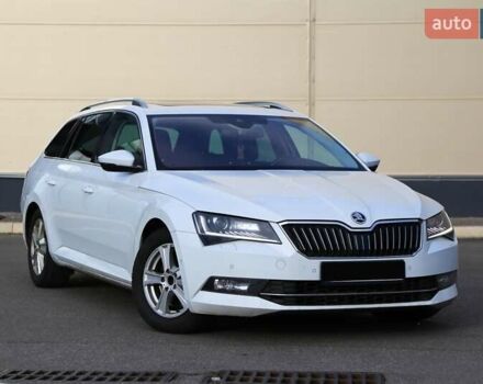 Белый Шкода Суперб, объемом двигателя 1.97 л и пробегом 253 тыс. км за 17900 $, фото 1 на Automoto.ua