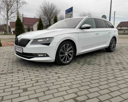 Белый Шкода Суперб, объемом двигателя 2 л и пробегом 268 тыс. км за 19999 $, фото 1 на Automoto.ua