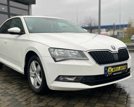 Белый Шкода Суперб, объемом двигателя 0 л и пробегом 197 тыс. км за 14999 $, фото 1 на Automoto.ua