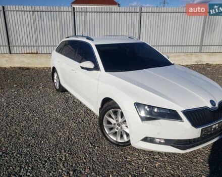 Білий Шкода Суперб, об'ємом двигуна 2 л та пробігом 272 тис. км за 18700 $, фото 1 на Automoto.ua