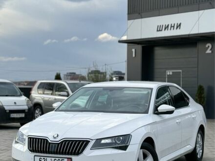 Шкода Суперб 2019 у Хусте на Automoto.ua Білий Шкода Суперб, об'ємом двигуна 2 л та пробігом 201 тис. км за 18900 $, фото 1 на Automoto.ua