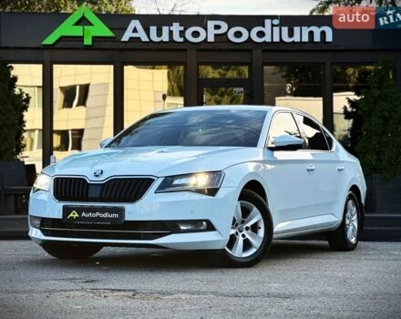 Белый Шкода Суперб, объемом двигателя 1.97 л и пробегом 120 тыс. км за 25500 $, фото 1 на Automoto.ua