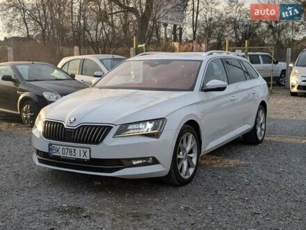 Белый Шкода Суперб, объемом двигателя 1.97 л и пробегом 287 тыс. км за 21550 $, фото 1 на Automoto.ua