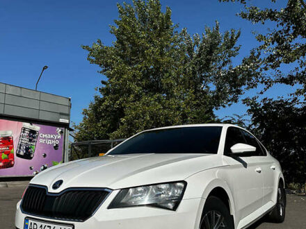 Шкода Суперб 2019 в Запорожье на Automoto.ua Белый Шкода Суперб, объемом двигателя 1.8 л и пробегом 90 тыс. км за 16000 $, фото 1 на Automoto.ua
