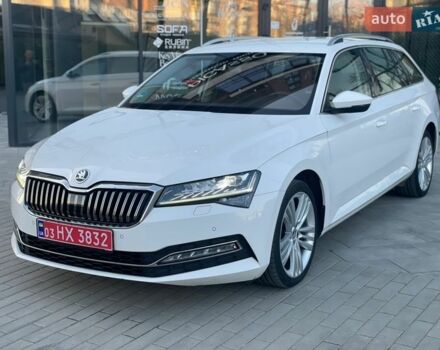 Белый Шкода Суперб, объемом двигателя 1.97 л и пробегом 255 тыс. км за 19399 $, фото 1 на Automoto.ua