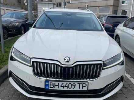 Шкода Суперб 2021 в Софіївська Борщагівка на Automoto.ua Белый Шкода Суперб, объемом двигателя 2 л и пробегом 130 тыс. км за 27000 $, фото 1 на Automoto.ua
