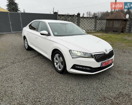 Білий Шкода Суперб, об'ємом двигуна 1.97 л та пробігом 206 тис. км за 25500 $, фото 1 на Automoto.ua