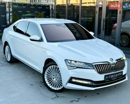 Білий Шкода Суперб, об'ємом двигуна 1.97 л та пробігом 144 тис. км за 33500 $, фото 1 на Automoto.ua