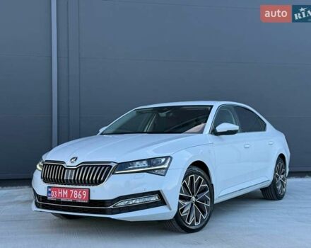 Белый Шкода Суперб, объемом двигателя 2 л и пробегом 171 тыс. км за 30699 $, фото 1 на Automoto.ua