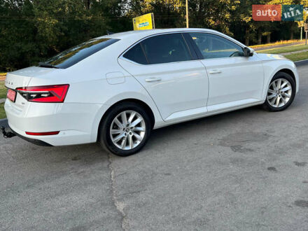 Білий Шкода Суперб, об'ємом двигуна 1.97 л та пробігом 192 тис. км за 31500 $, фото 1 на Automoto.ua