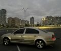 Шкода Суперб 2004 в Павлограде на Automoto.ua Бежевый Шкода Суперб, объемом двигателя 1.9 л и пробегом 466 тыс. км за 4200 $, фото 3 на Automoto.ua