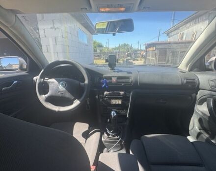 Бежевий Шкода Суперб, об'ємом двигуна 1.8 л та пробігом 250 тис. км за 4300 $, фото 3 на Automoto.ua