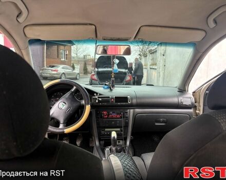 Бежевый Шкода Суперб, объемом двигателя 1.8 л и пробегом 290 тыс. км за 3800 $, фото 6 на Automoto.ua