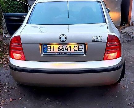 Бежевий Шкода Суперб, об'ємом двигуна 1.8 л та пробігом 282 тис. км за 5200 $, фото 3 на Automoto.ua