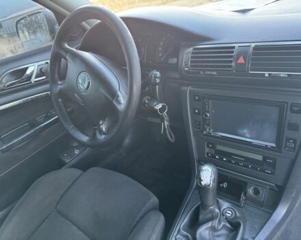 Бежевый Шкода Суперб, объемом двигателя 1.9 л и пробегом 295 тыс. км за 4500 $, фото 11 на Automoto.ua