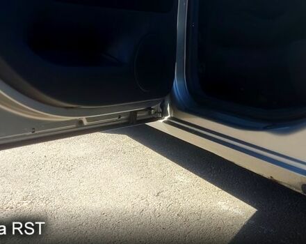 Бежевый Шкода Суперб, объемом двигателя 1.8 л и пробегом 150 тыс. км за 6300 $, фото 4 на Automoto.ua