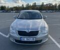 Бежевый Шкода Суперб, объемом двигателя 1.8 л и пробегом 248 тыс. км за 9000 $, фото 1 на Automoto.ua
