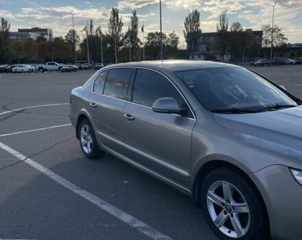 Бежевый Шкода Суперб, объемом двигателя 1.8 л и пробегом 248 тыс. км за 9000 $, фото 3 на Automoto.ua