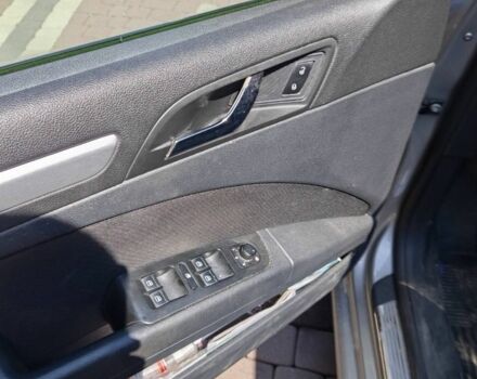 Бежевий Шкода Суперб, об'ємом двигуна 1.6 л та пробігом 200 тис. км за 10300 $, фото 4 на Automoto.ua