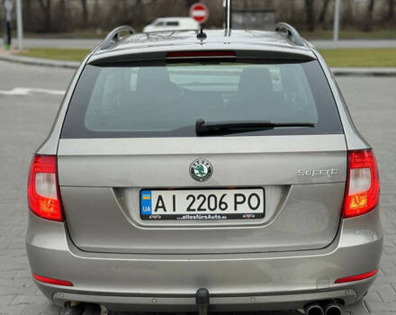 Бежевый Шкода Суперб, объемом двигателя 1.8 л и пробегом 303 тыс. км за 8000 $, фото 3 на Automoto.ua