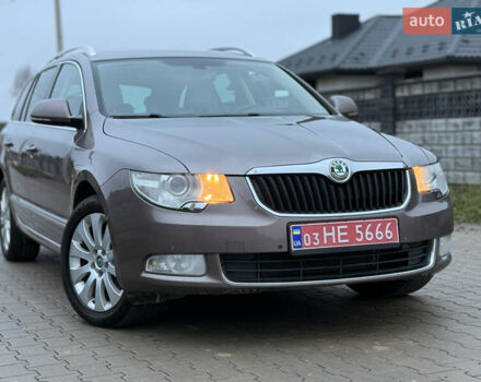 Бежевый Шкода Суперб, объемом двигателя 2 л и пробегом 288 тыс. км за 11300 $, фото 3 на Automoto.ua