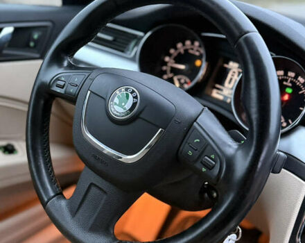 Бежевый Шкода Суперб, объемом двигателя 2 л и пробегом 288 тыс. км за 11300 $, фото 16 на Automoto.ua