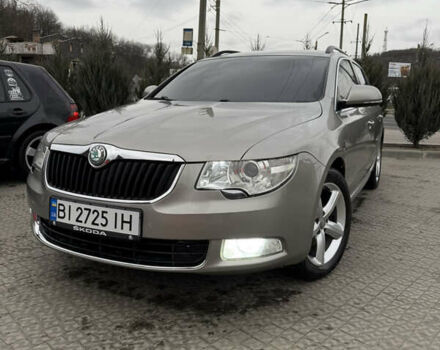 Бежевый Шкода Суперб, объемом двигателя 1.6 л и пробегом 258 тыс. км за 9300 $, фото 1 на Automoto.ua