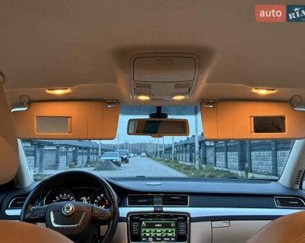 Бежевый Шкода Суперб, объемом двигателя 2 л и пробегом 288 тыс. км за 11300 $, фото 19 на Automoto.ua