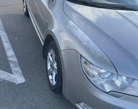 Бежевый Шкода Суперб, объемом двигателя 1.8 л и пробегом 248 тыс. км за 9000 $, фото 5 на Automoto.ua