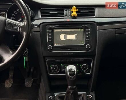 Бежевый Шкода Суперб, объемом двигателя 2 л и пробегом 272 тыс. км за 10900 $, фото 50 на Automoto.ua